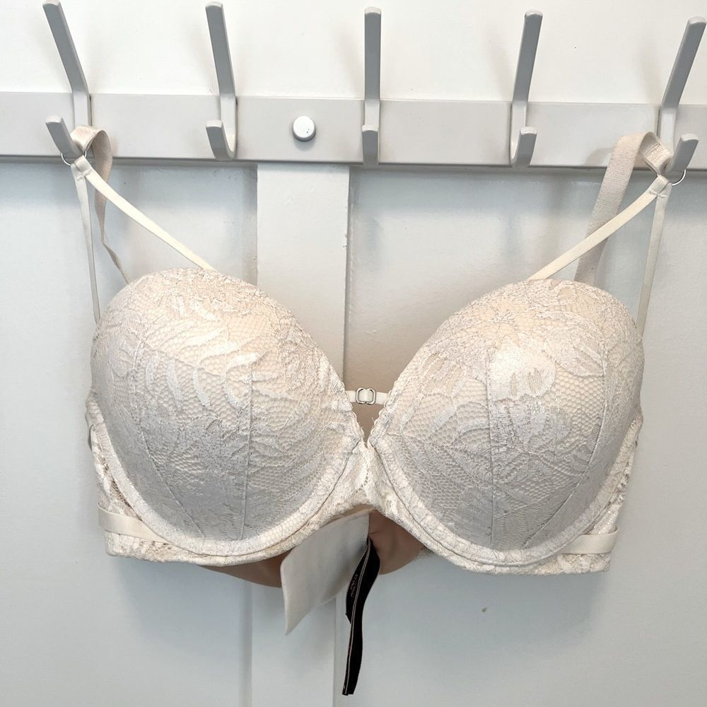 Beautiful Victoria’s Secret Bra - Worn 2x